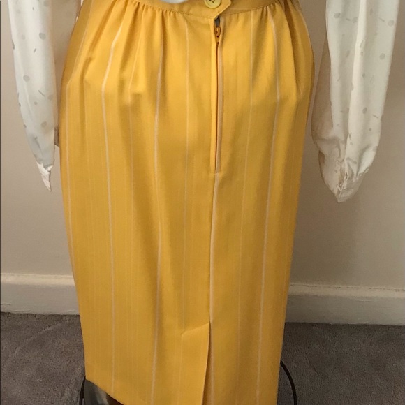 Vintage A. Susie Yellow pin stripe skirt - Picture 3 of 3